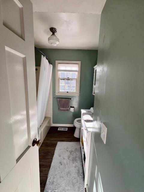 811 Alameda Avenue, Monterey CA: https://media.crmls.org/mediaz/eae47258-3df2-4e23-8d5c-06ff5526b7c2.jpg