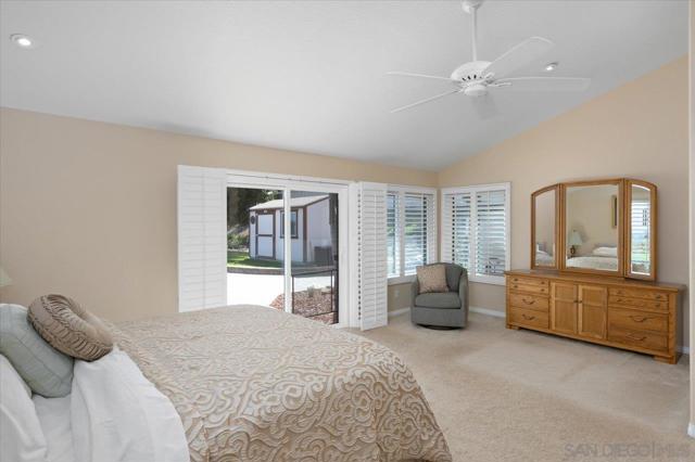 1373 Stoneridge Circle, Escondido CA: https://media.crmls.org/mediaz/eae54265-d8c1-4386-a143-4344aa17a145.jpg