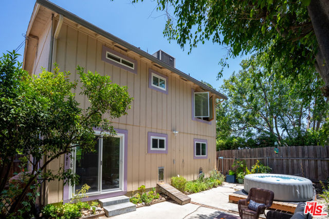353 Mavis Drive, Los Angeles CA: https://media.crmls.org/mediaz/eae56036-fe7e-45e4-aaed-cdaf975fbfdb.jpg