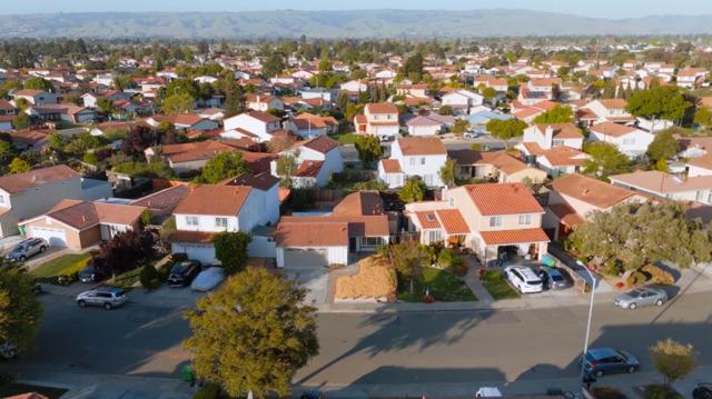 33041 Calistoga Street, Union City CA: https://media.crmls.org/mediaz/eae57a72-2f16-4b0e-a16e-2af8b35be3d7.jpg