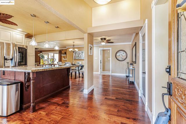 212 Matsqui Rd, Antioch CA: https://media.crmls.org/mediaz/eae6fad5-57ee-4e57-9936-b12c855c406a.jpg