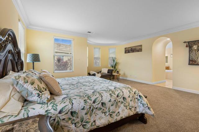 2555 Muirfield Way, Gilroy CA: https://media.crmls.org/mediaz/eae77e8d-533b-4aeb-b7da-f69053bed101.jpg