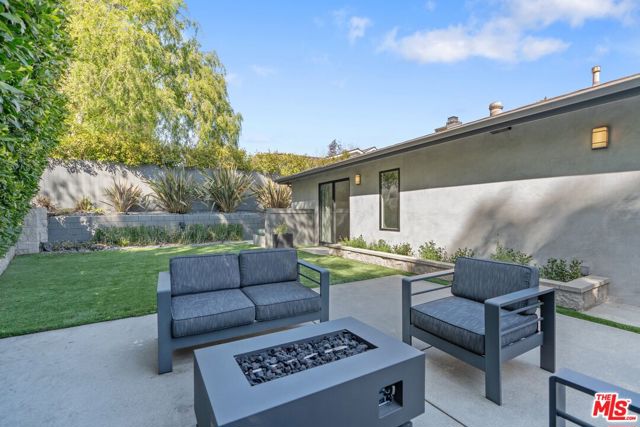 2829 Westbrook Avenue, Los Angeles CA: https://media.crmls.org/mediaz/eae7a524-9e8c-4b11-9c2d-e0e259b4d871.jpg