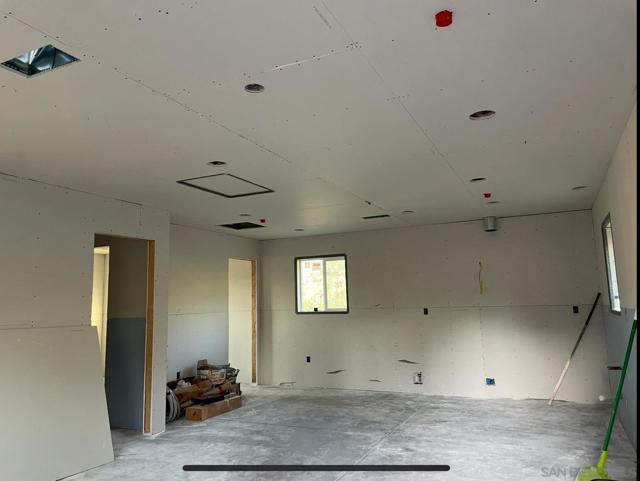3335 37 S Barcelona St., Spring Valley CA: https://media.crmls.org/mediaz/eae83c63-598a-4b63-b609-ca41f8f35ef6.jpg