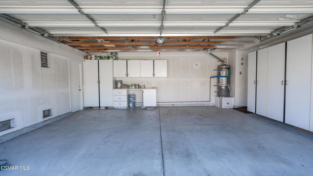 2210 Rutland Place, Thousand Oaks CA: https://media.crmls.org/mediaz/eae83db4-076c-48d9-bf8b-626e0c9b0e8b.jpg