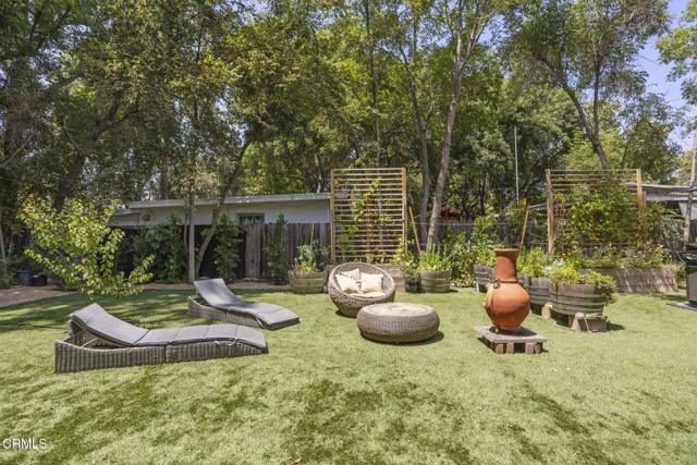 301 Park Road, Ojai CA: https://media.crmls.org/mediaz/eae94607-f9a0-47c5-957d-f2eedb50260a.jpg