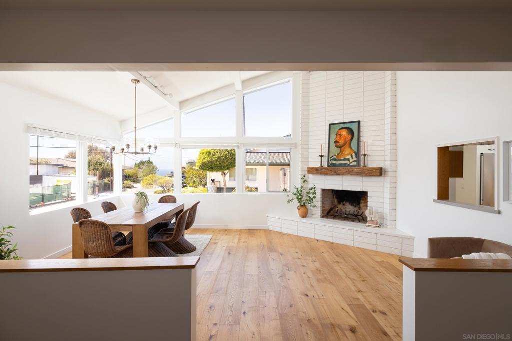 MLS #250034678SD img 4