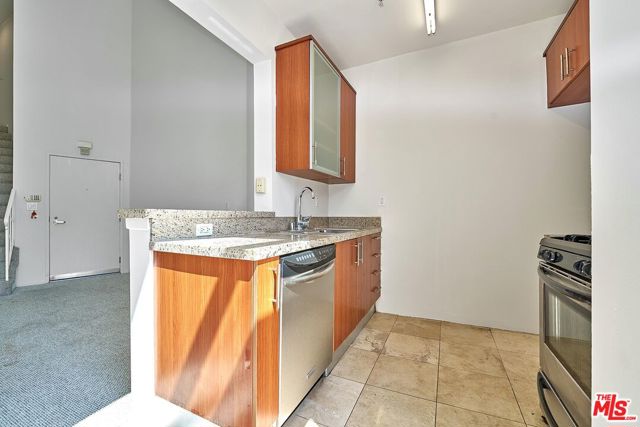 620 Gramercy Place, Los Angeles, California 90005, ,1 BathroomBathrooms,Condominium,For Sale,Gramercy,24426683