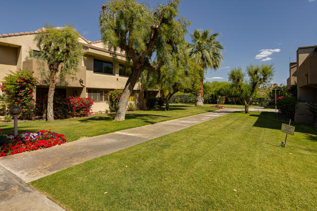 605 E Amado Road, Palm Springs CA: https://media.crmls.org/mediaz/eaefbc1a-a75f-492f-8dbe-01e217af192a.jpg
