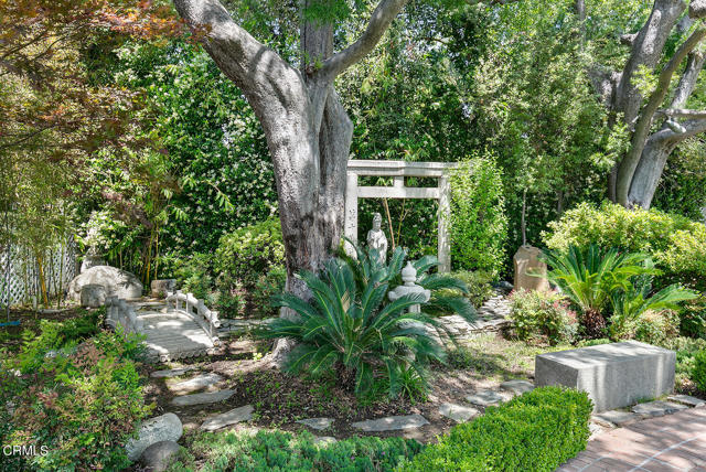 3001 Lombardy Road, Pasadena CA: https://media.crmls.org/mediaz/eaf0bff6-46bd-4a97-8225-36c8c1d852e8.jpg