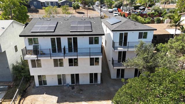 490 Lado De Loma Dr #1-4, Vista CA: https://media.crmls.org/mediaz/eaf0ed93-8214-4904-8794-a8232f6181d5.jpg