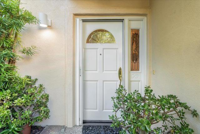 4173 El Camino Real, Palo Alto CA: https://media.crmls.org/mediaz/eaf13870-fb8c-419a-934e-7aba5f75fa7c.jpg