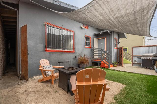 4211 Martin Luther King Jr Way, Oakland CA: https://media.crmls.org/mediaz/eaf15700-537b-4ada-abbe-3025c61c70ab.jpg