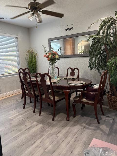 675 Pinot Noir Court, Los Banos CA: https://media.crmls.org/mediaz/eaf1643b-a1dc-4366-9555-bfd243c891ae.jpg