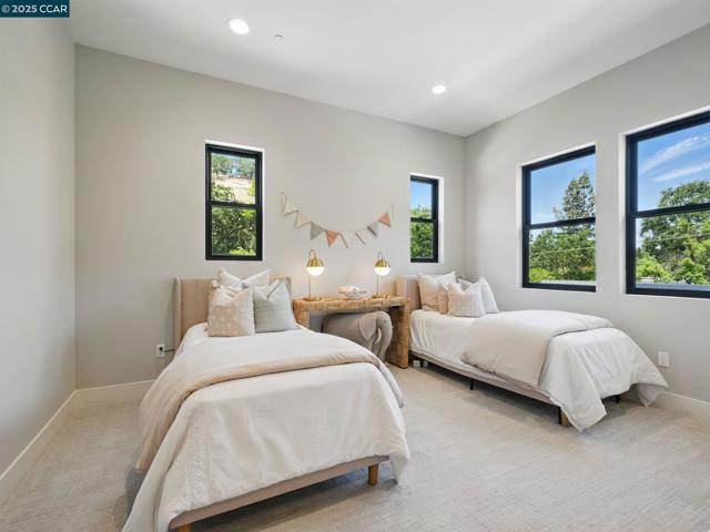180 Castle Hill Ranch, Walnut Creek CA: https://media.crmls.org/mediaz/eaf1a61b-8885-42ce-9e5f-1fc66c1221ec.jpg