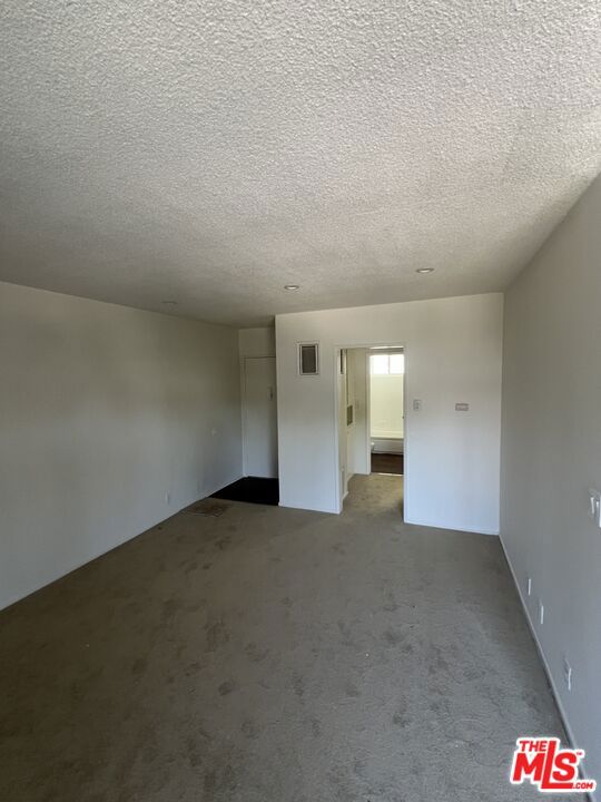 780 Earlham Street, Pasadena CA: https://media.crmls.org/mediaz/eaf21d94-ccc2-401b-948e-92fe30d96053.jpg