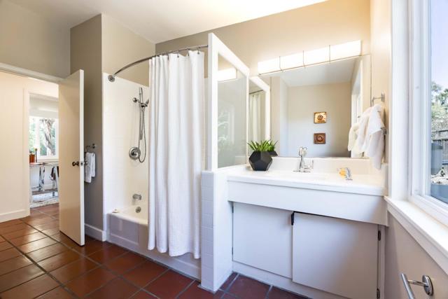 876 Southampton Drive, Palo Alto CA: https://media.crmls.org/mediaz/eaf2f6c0-fcf0-46bf-ad0b-7fc877bcef3f.jpg