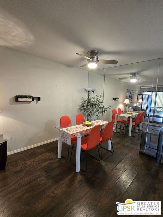 2810 N Arcadia Court, Palm Springs CA: https://media.crmls.org/mediaz/eaf3afff-2b6e-4547-bff6-26e219cb20db.jpg