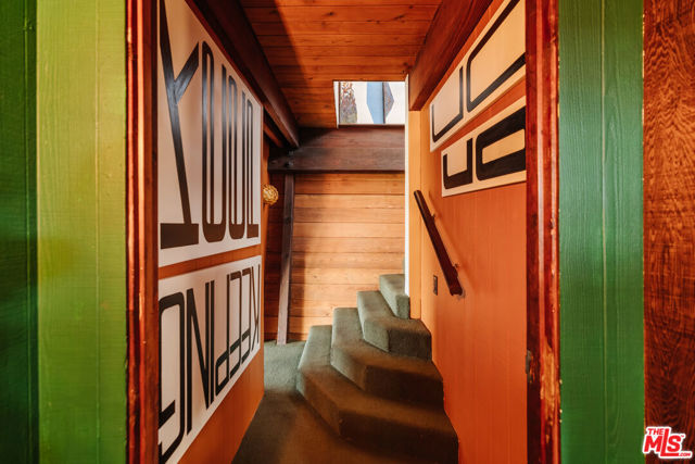 6894 Pacific View Drive, Los Angeles CA: https://media.crmls.org/mediaz/eaf3de4d-d7b0-42f7-9650-faeddbba9a6c.jpg