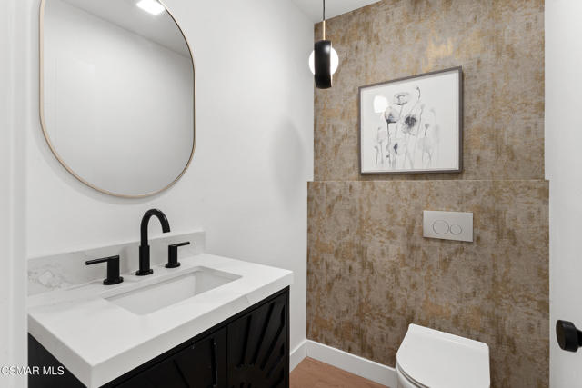 1161 Triunfo Canyon Road, Westlake Village CA: https://media.crmls.org/mediaz/eaf46cd7-7504-483f-95af-91ce01bd8a54.jpg