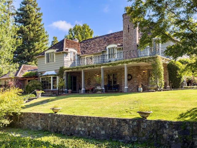 2155 Geri Lane, Hillsborough CA: https://media.crmls.org/mediaz/eaf47bb7-b2b0-4523-ab3e-7309a998726c.jpg