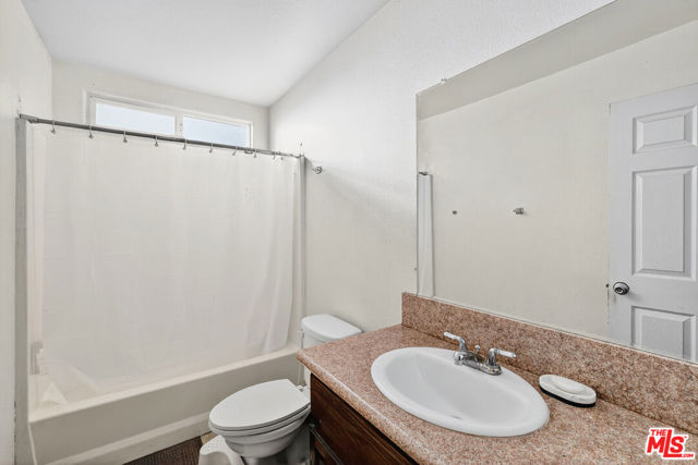 1503 E Gage Avenue, Los Angeles CA: https://media.crmls.org/mediaz/eaf4bdbf-37be-46de-bf3b-2fd92b441e13.jpg