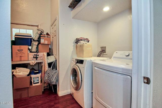 10424 Santa Fe Fire Road, Lucerne Valley CA: https://media.crmls.org/mediaz/eaf52a3d-ab5d-434b-ba35-ff5d58c11121.jpg