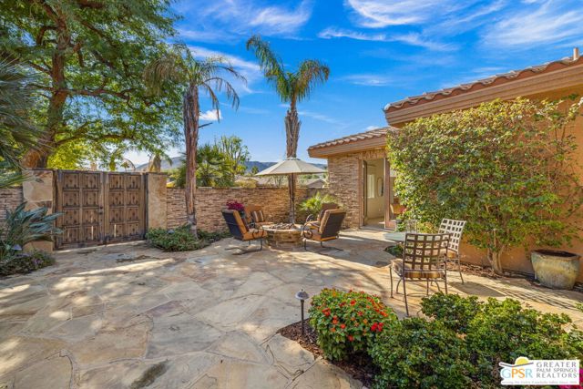 2 Varsity Circle, Rancho Mirage CA: https://media.crmls.org/mediaz/eaf52bb2-4c47-4630-adcf-bf0173a5dbb5.jpg