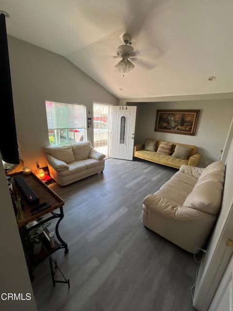 Detail Gallery Image 8 of 11 For 154 El Medio St, Ventura,  CA 93001 - – Beds | – Baths