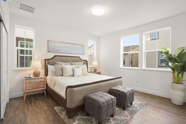 3105 Vittoria Loop, Dublin CA: https://media.crmls.org/mediaz/eaf674de-de3d-4cfa-9dab-b357076147ea.jpg