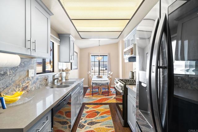 27367 El Cajon Lane, Menifee CA: https://media.crmls.org/mediaz/eaf6d1d8-93d8-4777-8814-f2509e5b33aa.jpg