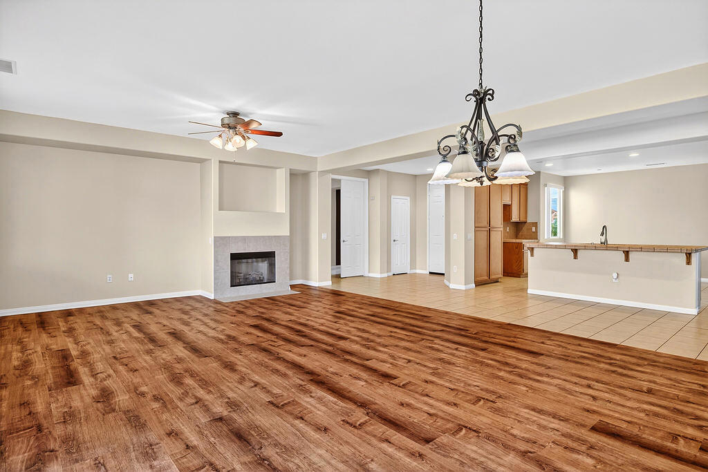 MLS #219149351DA image #2