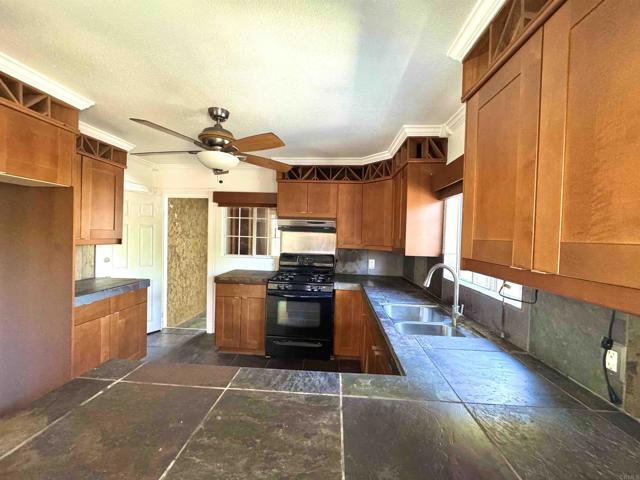 Detail Gallery Image 5 of 48 For 1341 E 4th St, National City,  CA 91950 - 4 Beds | 3 Baths