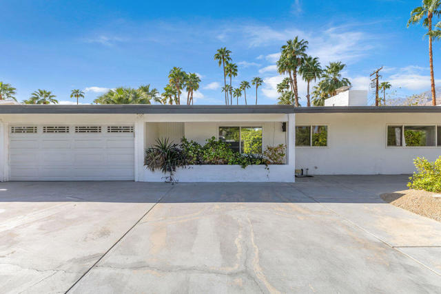 1075 E Sunny Dunes Road, Palm Springs, CA 92264