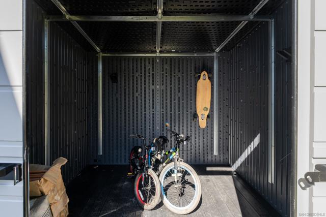 3077 Landis St, San Diego CA: https://media.crmls.org/mediaz/eaf86eca-83c0-4f4d-9e49-f10477cb14eb.jpg