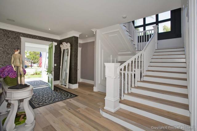 1105 F Avenue, Coronado CA: https://media.crmls.org/mediaz/eaf86f04-43e3-44c7-98b4-5c385fbaf1b9.jpg
