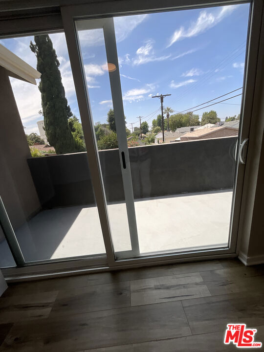 15031 15033 Hartland Street, Van Nuys CA: https://media.crmls.org/mediaz/eaf88c9c-7954-4993-b2fd-34257a16ceaa.jpg