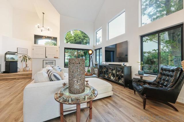 366 Doheny Bay Court, Oceanside CA: https://media.crmls.org/mediaz/eaf89690-0bde-4f29-a32f-7934a7104dbe.jpg
