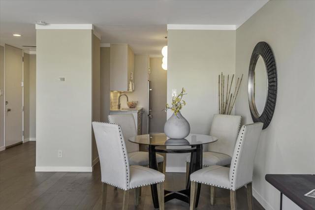 565 Bellevue Avenue, Oakland CA: https://media.crmls.org/mediaz/eafa2643-29d0-4653-acbd-bd7b96000412.jpg