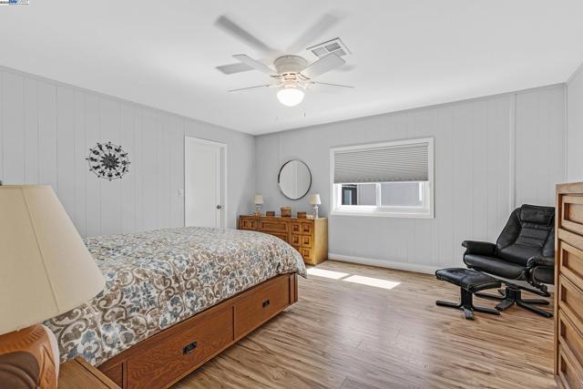 29360 Middleborough Way, Hayward CA: https://media.crmls.org/mediaz/eafa4c7f-6351-4034-a061-9b386115a303.jpg