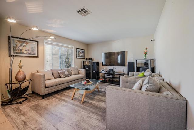 Detail Gallery Image 14 of 48 For 27288 Sierra Madre Dr, Murrieta,  CA 92563 - 4 Beds | 2/1 Baths