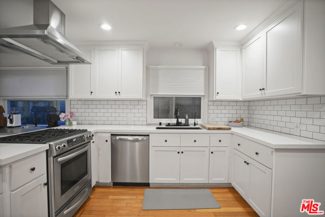 4546 Allott Avenue, Sherman Oaks CA: https://media.crmls.org/mediaz/eafb4e00-8c4a-4be7-b169-40c2a12389bd.jpg