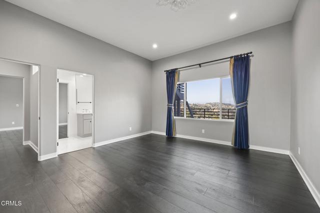 40 Saddlebow Road, Bell Canyon CA: https://media.crmls.org/mediaz/eafbeecc-8226-46f4-bab8-c54d4c1ed838.jpg