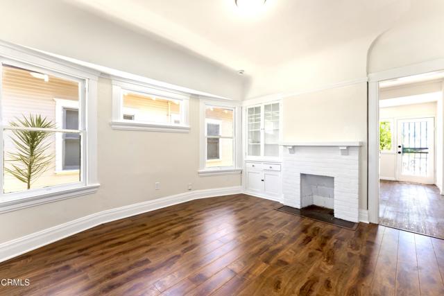 124 W Avenue 28, Los Angeles CA: https://media.crmls.org/mediaz/eafd98b3-c2ce-4797-bf81-21e6fbad1f36.jpg