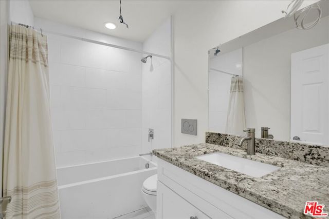 7900 Zeus Drive, Los Angeles CA: https://media.crmls.org/mediaz/eafd9b6f-e904-40c4-a91f-918226143da8.jpg