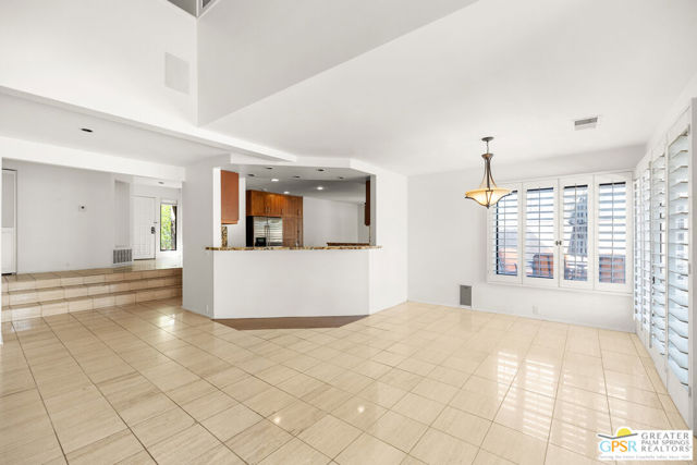 2910 Cervantes Court, Palm Springs CA: https://media.crmls.org/mediaz/eafe8f02-a3e0-45b6-b346-2fa39abe92f7.jpg