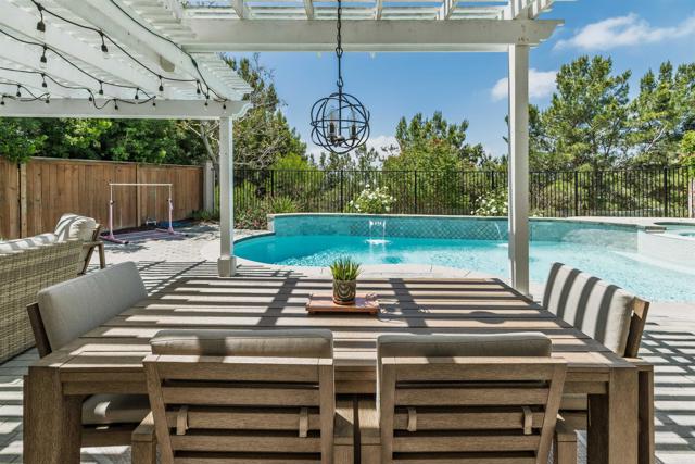 1569 Glencrest Drive, San Marcos CA: https://media.crmls.org/mediaz/eb003dc5-1c08-4433-9cda-f64f9bf063db.jpg