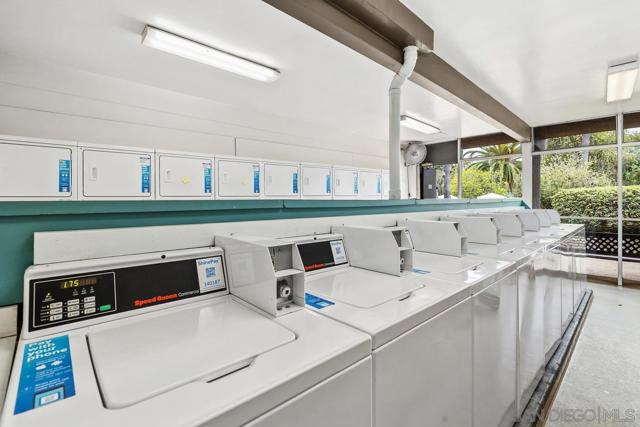 3050 Rue Dorleans, San Diego CA: https://media.crmls.org/mediaz/eb0138ec-8fdc-482e-9ee3-dac44345896e.jpg
