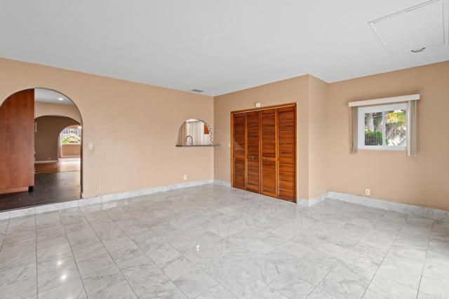 2862 Coronado Avenue, San Diego CA: https://media.crmls.org/mediaz/eb0187ab-295d-45fb-9f0c-1b8376b521cb.jpg