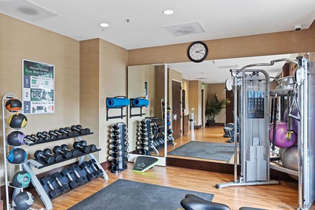 900 N Point St, San Francisco CA: https://media.crmls.org/mediaz/eb01b9db-7e69-483e-9ce1-dffb5fc601ec.jpg